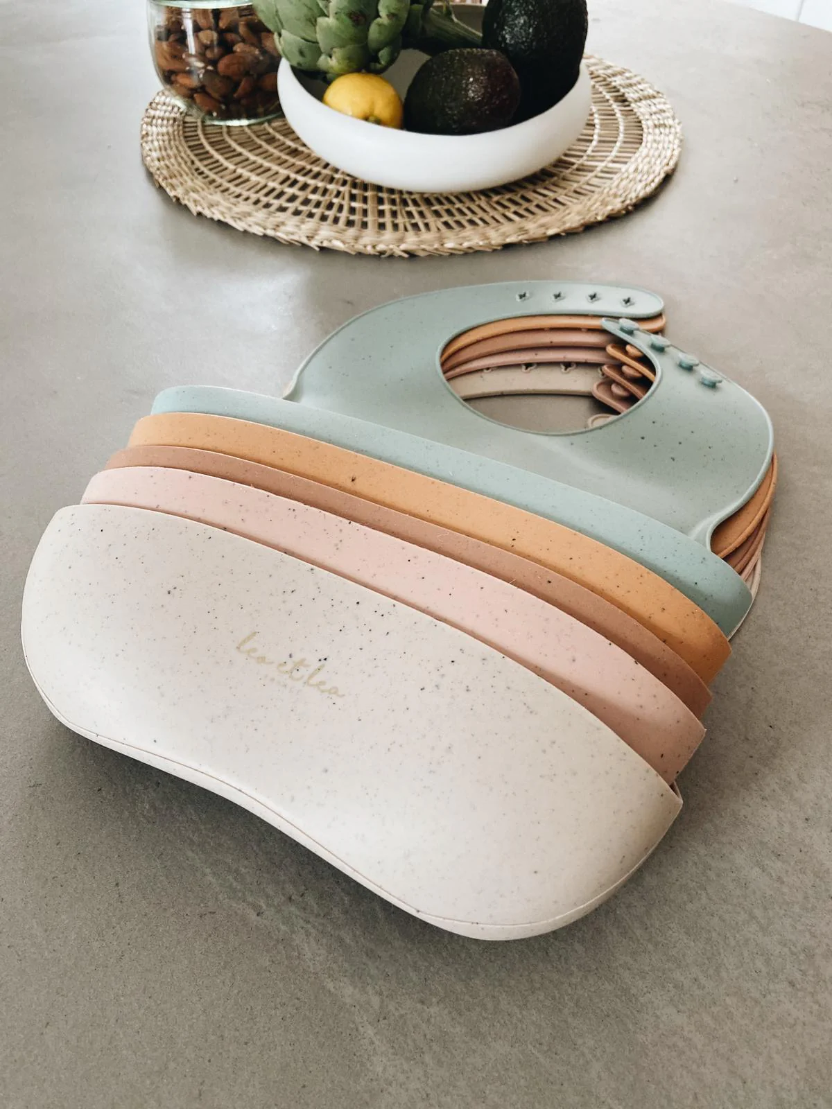 Silicone Bib, Shell Collection, Beige – Image 5