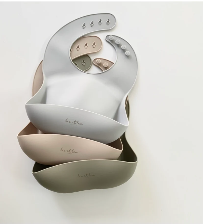 Silicone Bib, Beige – Image 3